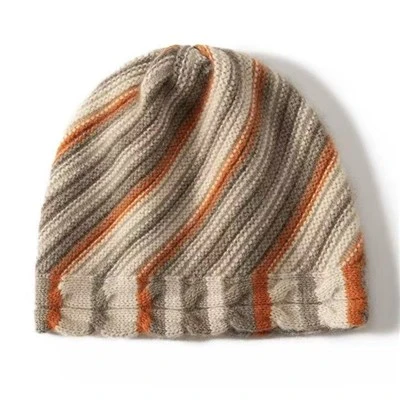Topi Bulu Dilapisi Bulu