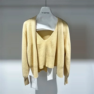 Set Top Dan Cardigan Berkait Dua Keping