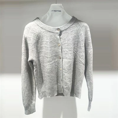Sweater reka bentuk kardigan wanita