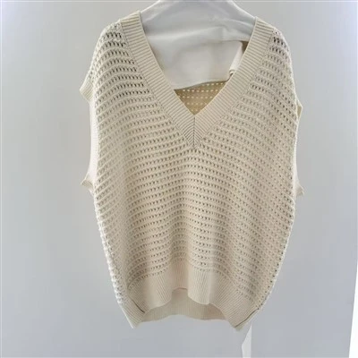 Tops Pereka Wanita Mewah
