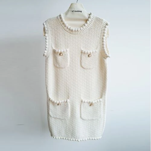 Sweater Kabel Leher V Wanita